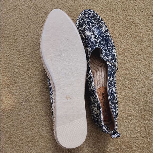 Kelsi Dagger  - Picture 4 of 9